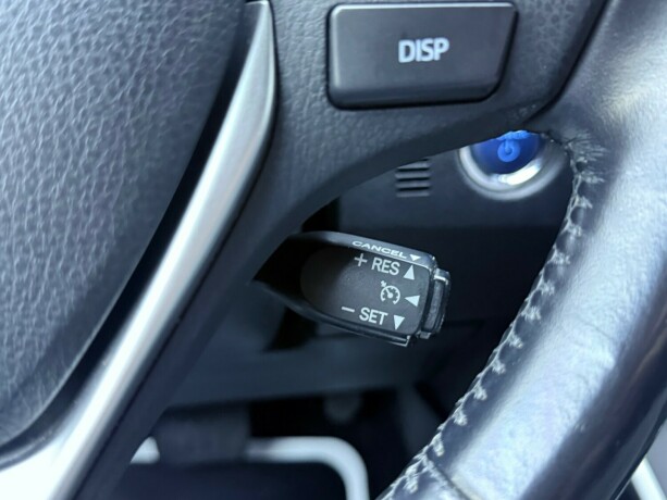 toyota-auris-bensin-2014-big-16