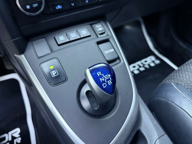 toyota-auris-bensin-2014-big-27