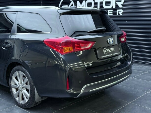 toyota-auris-bensin-2014-big-5