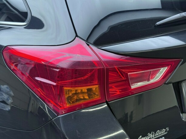 toyota-auris-bensin-2014-big-6
