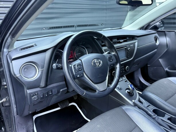 toyota-auris-bensin-2014-big-11