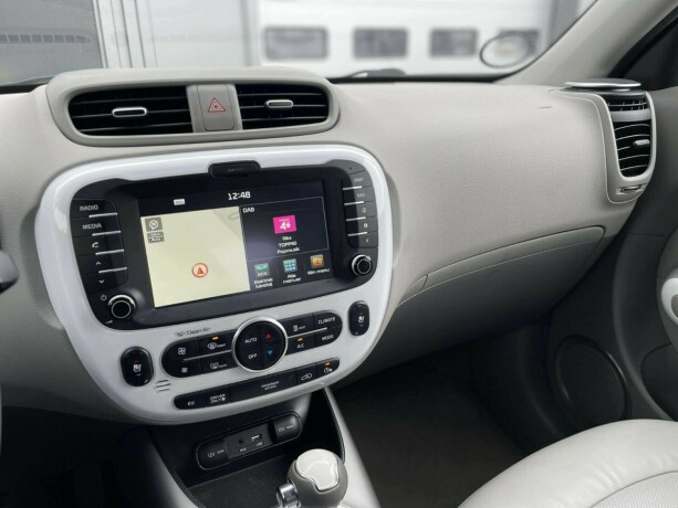 kia-soul-elektrisitet-2016-big-14