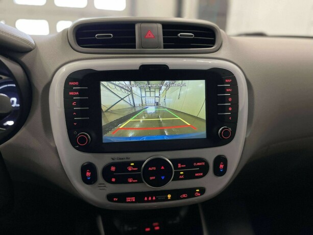 kia-soul-elektrisitet-2016-big-18