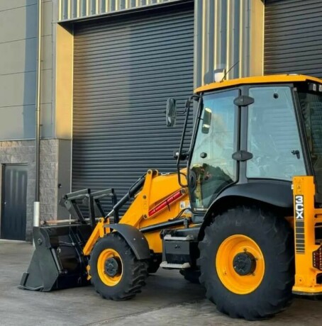 2023-jcb-3-cx-traktorgraver-gravemaskin-big-10