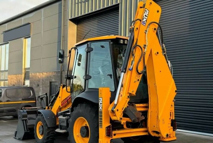 2023-jcb-3-cx-traktorgraver-gravemaskin-big-2