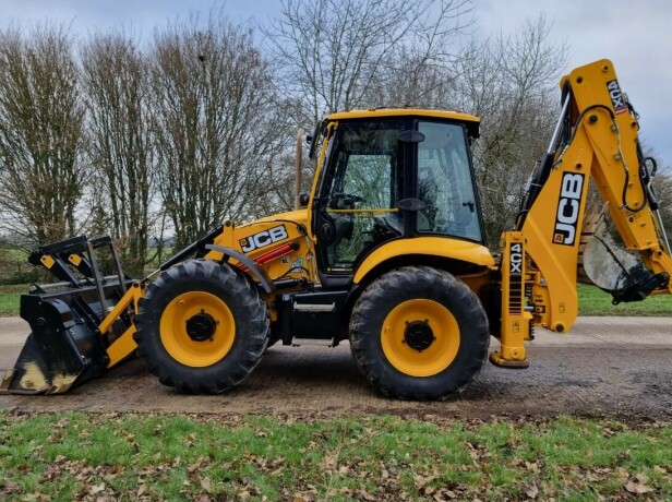 2022-jcb-4cx-pro-traktorgraver-gravemaskin-big-5