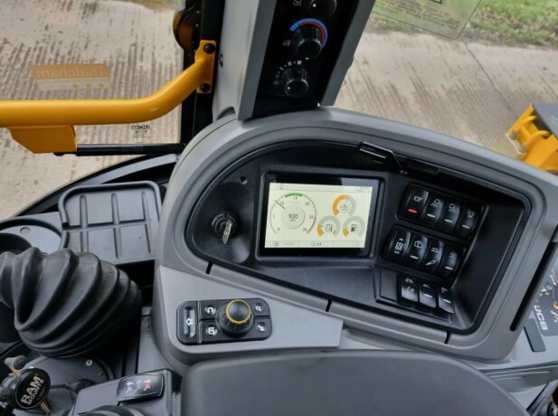 2022-jcb-4cx-pro-traktorgraver-gravemaskin-big-10