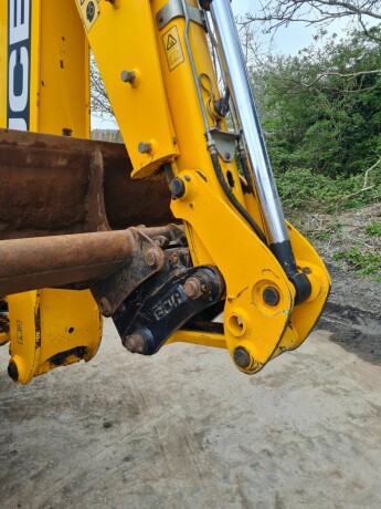 2018-jcb-4cx-pro-traktorgraver-gravemaskin-big-8