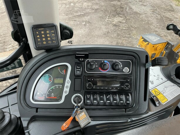 2020-jcb-3cx-contractor-traktorgraver-gravemaskin-big-1