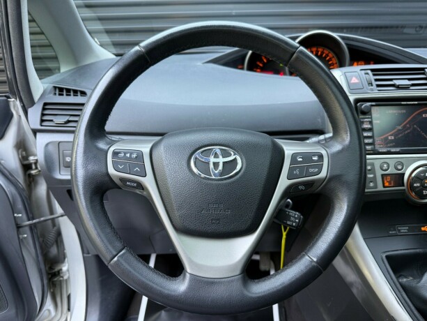 toyota-verso-diesel-2009-big-12