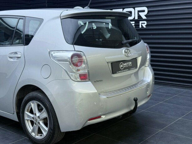 toyota-verso-diesel-2009-big-5