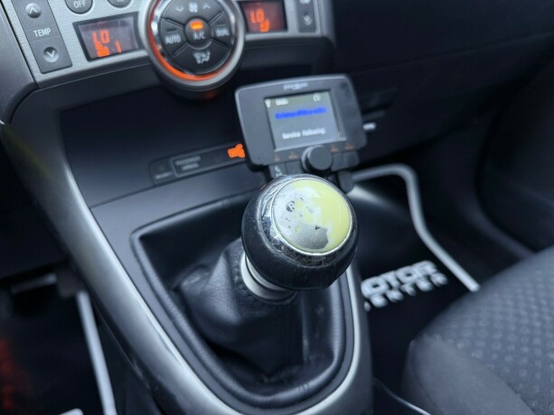 toyota-verso-diesel-2009-big-23