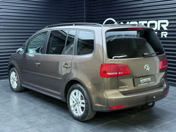 volkswagen-touran-diesel-2012-big-1