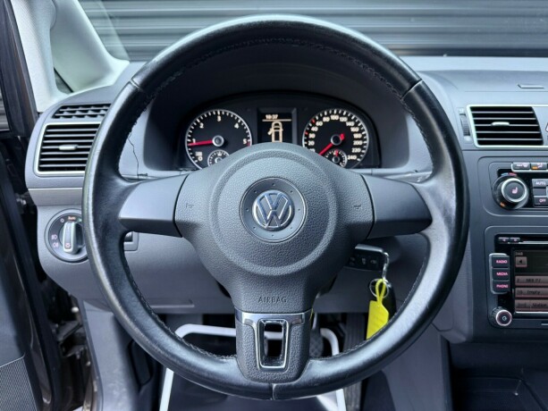 volkswagen-touran-diesel-2012-big-14