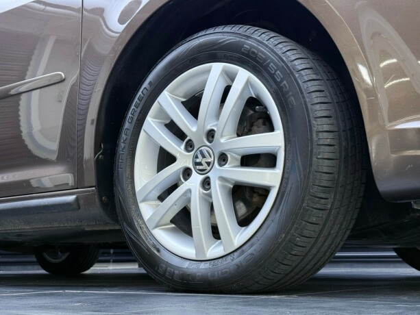 volkswagen-touran-diesel-2012-big-8