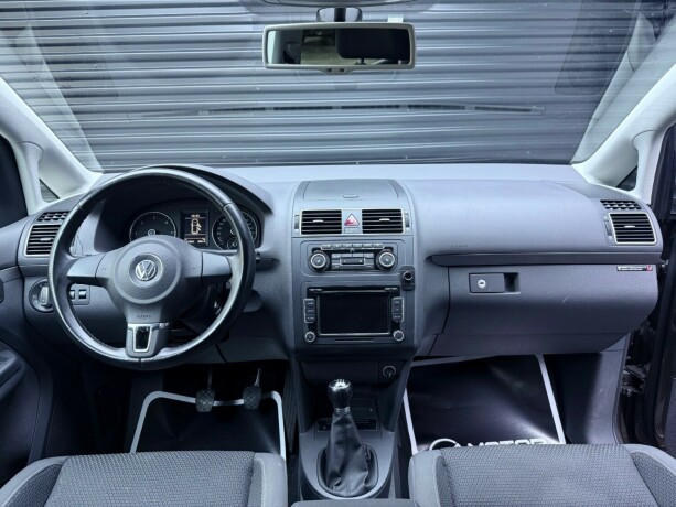 volkswagen-touran-diesel-2012-big-10