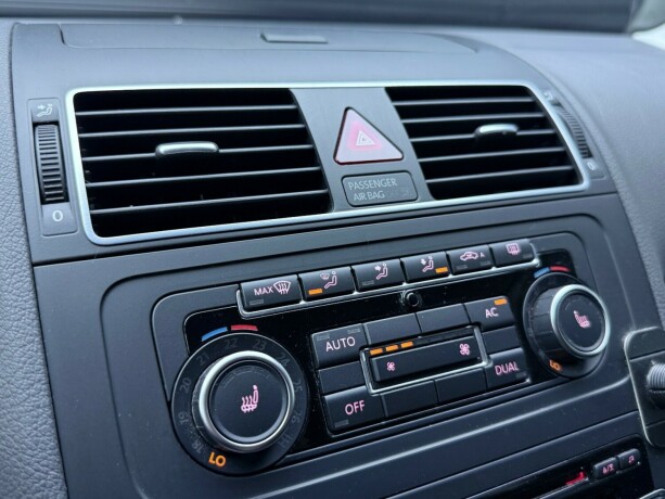 volkswagen-touran-diesel-2012-big-16