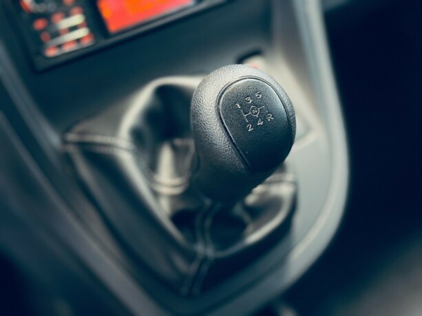 mercedes-benz-citan-diesel-2015-big-17