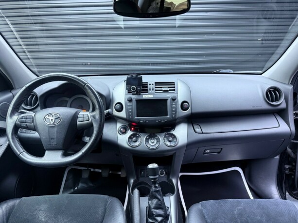 toyota-rav4-diesel-2011-big-7