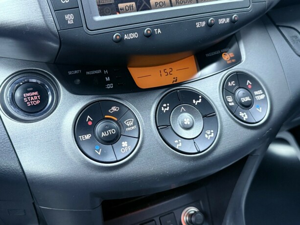 toyota-rav4-diesel-2011-big-22
