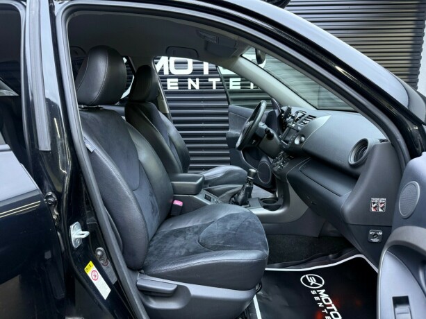 toyota-rav4-diesel-2011-big-27