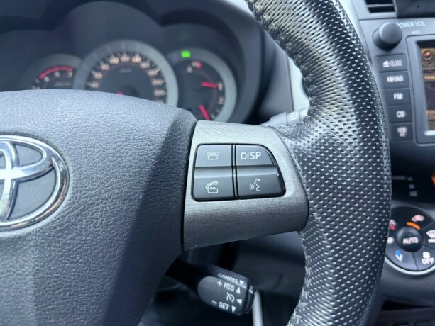 toyota-rav4-diesel-2011-big-13