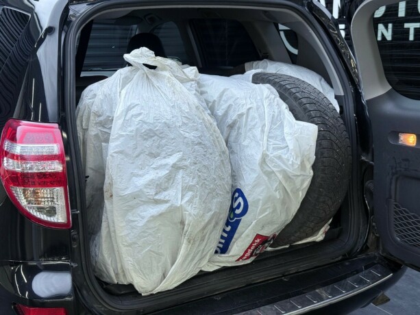 toyota-rav4-diesel-2011-big-30