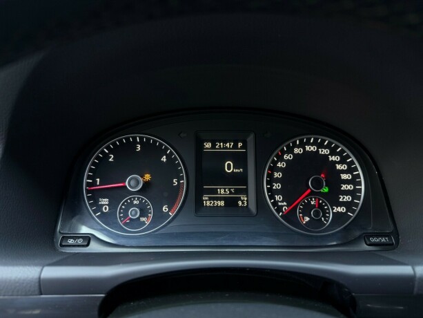 volkswagen-touran-diesel-2014-big-15