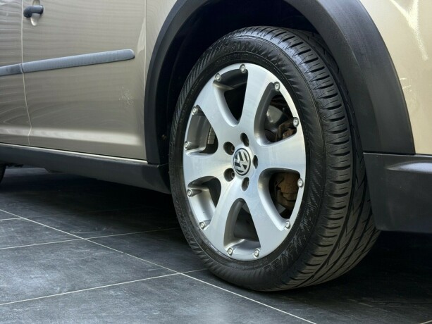 volkswagen-touran-diesel-2014-big-7