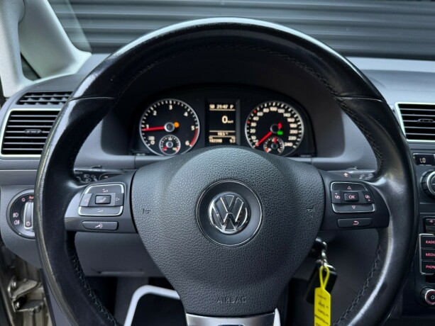 volkswagen-touran-diesel-2014-big-13