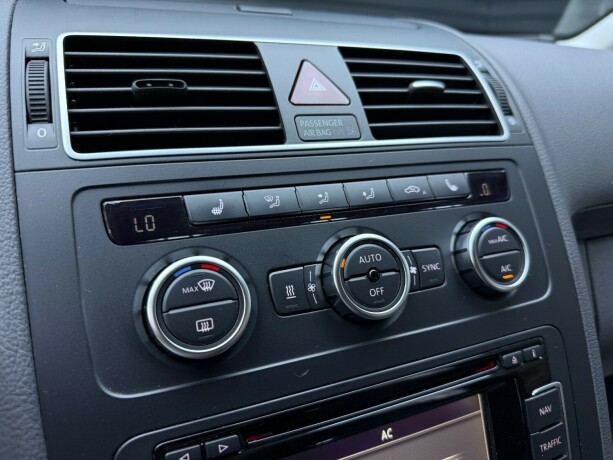 volkswagen-touran-diesel-2014-big-16