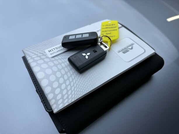 mitsubishi-outlander-elektrisitetbensin-2014-big-31