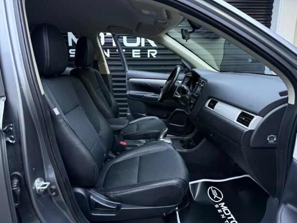 mitsubishi-outlander-elektrisitetbensin-2014-big-26