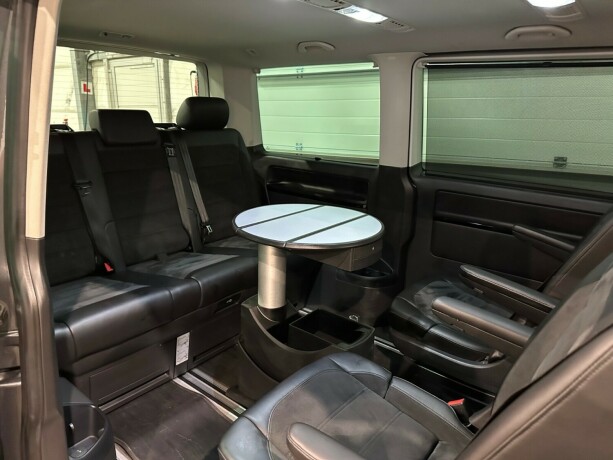 volkswagen-multivan-diesel-2018-big-13