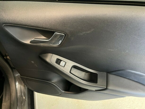 ford-fiesta-bensin-2019-big-20