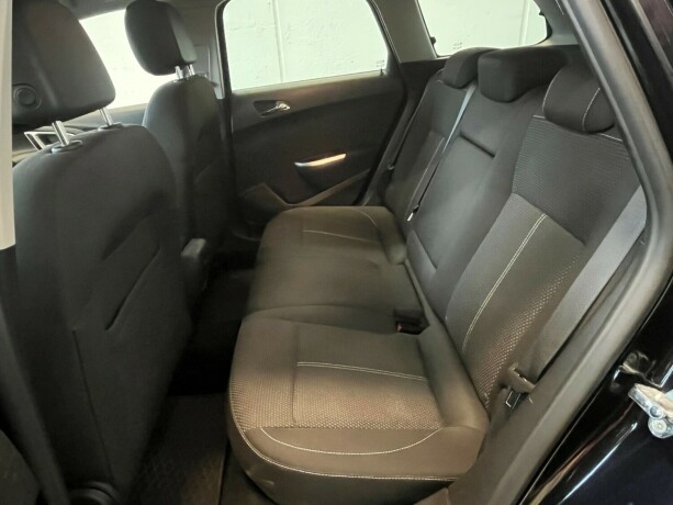 opel-astra-bensin-2012-big-20