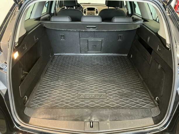opel-astra-bensin-2012-big-24