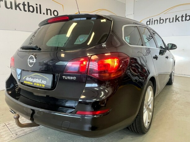 opel-astra-bensin-2012-big-4