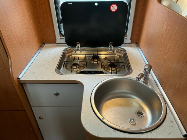rimor-europeo-91-lav-plassert-seng-truma-varme-god-nyttelast-600kg-under-7meter-reg-for-4-pers-diesel-2010-big-24