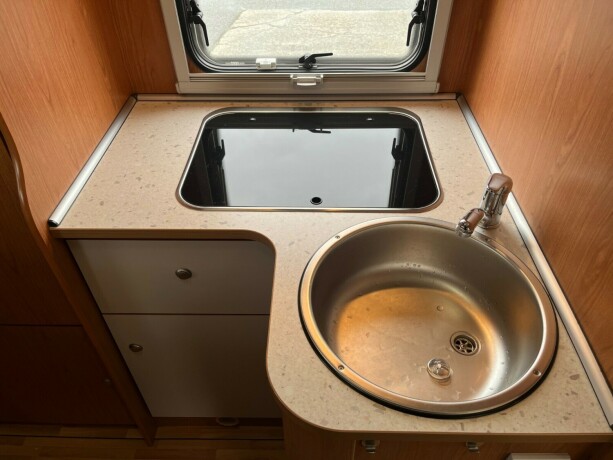 rimor-europeo-91-lav-plassert-seng-truma-varme-god-nyttelast-600kg-under-7meter-reg-for-4-pers-diesel-2010-big-23
