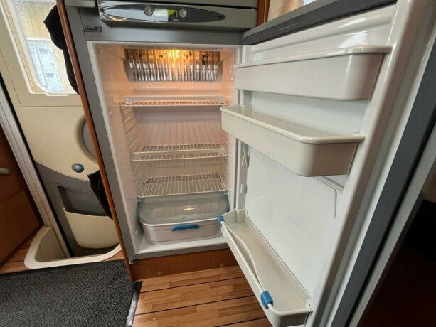 rimor-europeo-91-lav-plassert-seng-truma-varme-god-nyttelast-600kg-under-7meter-reg-for-4-pers-diesel-2010-big-36