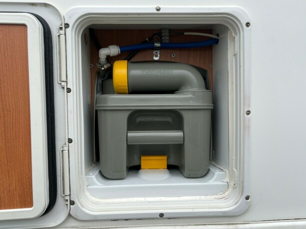 rimor-europeo-91-lav-plassert-seng-truma-varme-god-nyttelast-600kg-under-7meter-reg-for-4-pers-diesel-2010-big-8