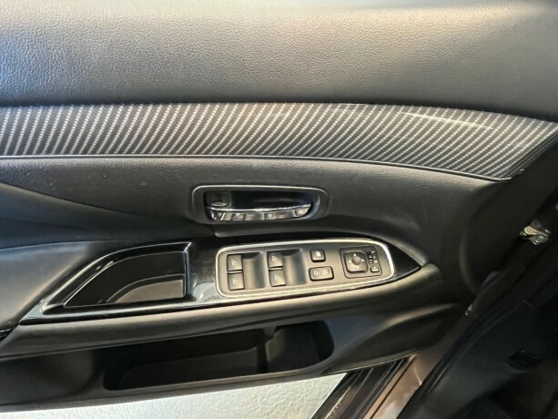 mitsubishi-outlander-elektrisitetbensin-2019-big-7