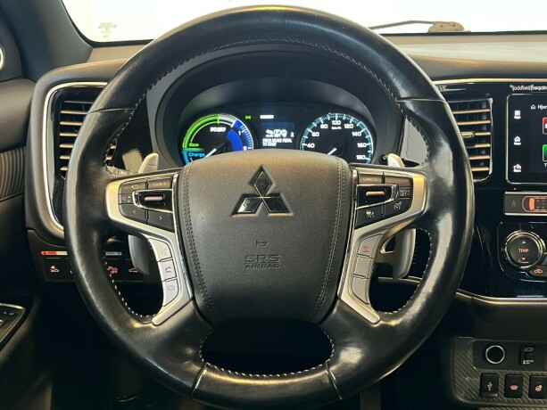 mitsubishi-outlander-elektrisitetbensin-2019-big-13