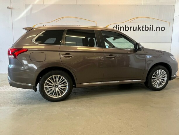 mitsubishi-outlander-elektrisitetbensin-2019-big-1