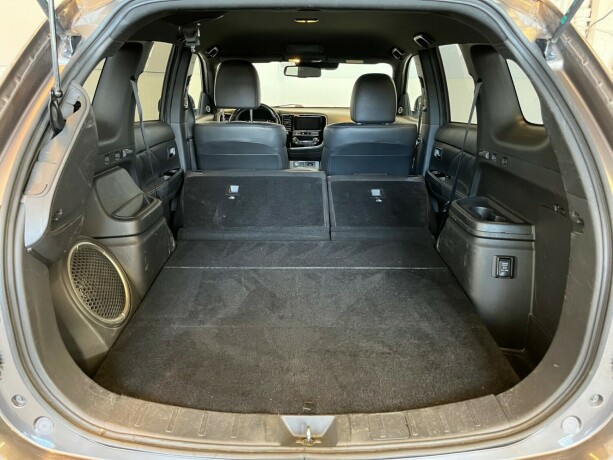 mitsubishi-outlander-elektrisitetbensin-2019-big-5