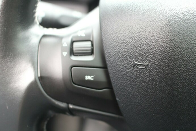 peugeot-2008-diesel-2014-big-11