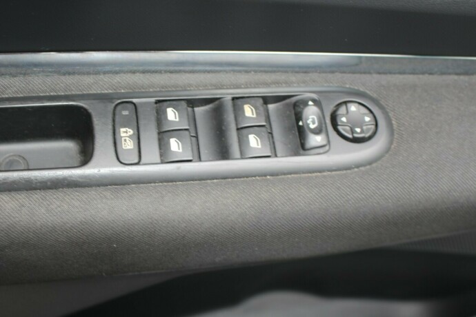 peugeot-3008-diesel-2011-big-6