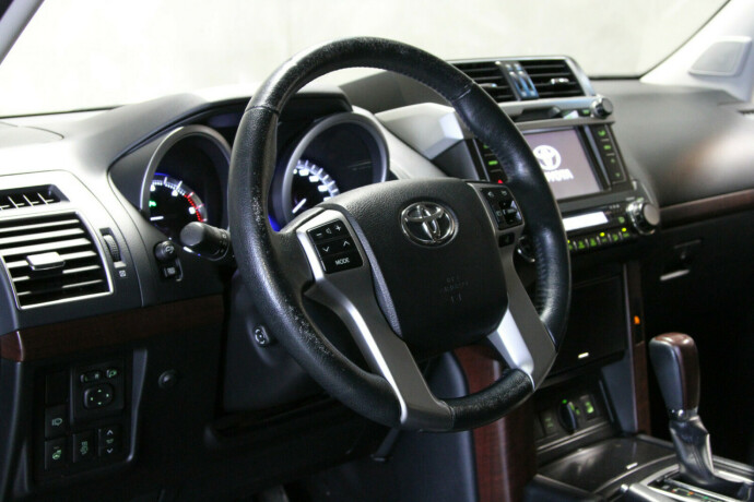 toyota-land-cruiser-diesel-2015-big-21