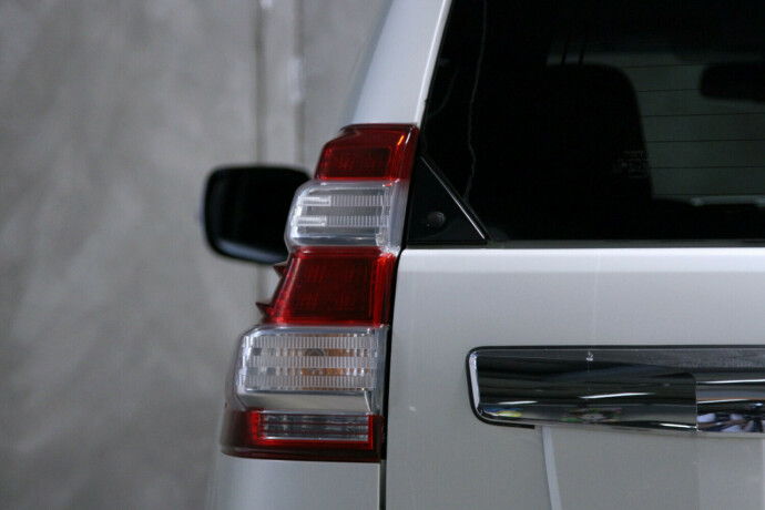 toyota-land-cruiser-diesel-2015-big-30